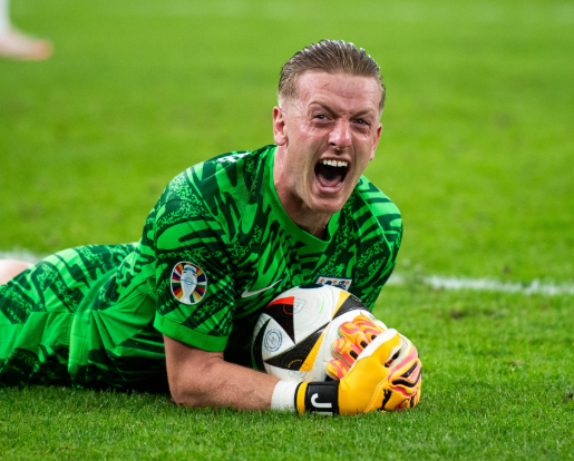 皮克福德谈足球梦想：捧起大力神杯，然后由特朗普把奖杯交给凯恩