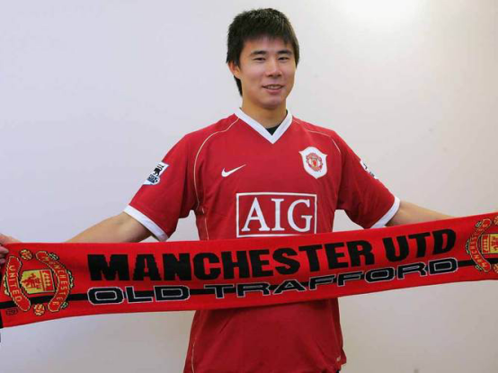 曼联的第一个中国球员是董方卓 八年海外之旅