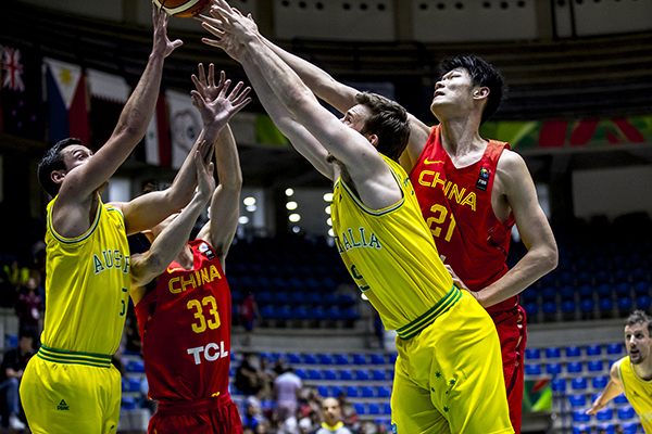 中国男篮对澳大利亚男篮历史战绩 6次交手记录中国队一次都没赢过