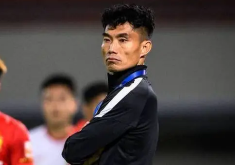 郑智还在国家队了吗 退役后转型当教练