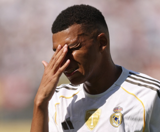 快27岁的姆巴佩仍0金球0欧冠，同龄梅西4金球3欧冠