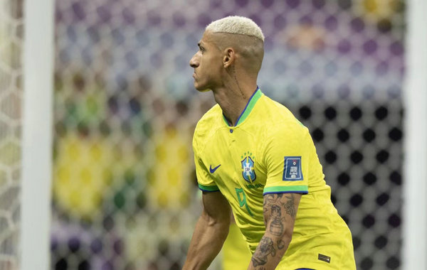 分析  -  世界杯：巴西乘勇出击瑞士