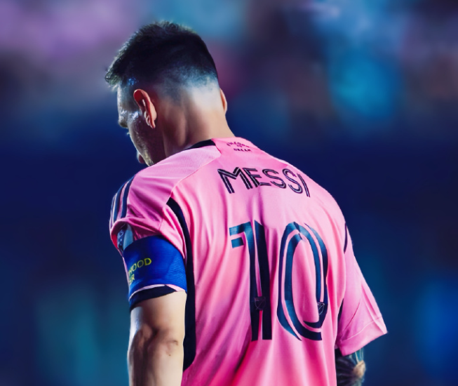 每体：据知情人士透露，梅西收购科内利亚大约花了200万欧