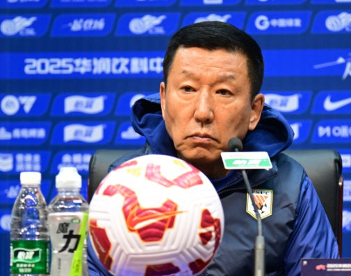 足球报：崔康熙帅位与未来3轮比赛息息相关，间歇期是换帅好机会