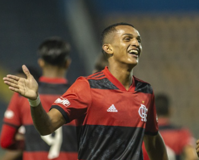 利物浦、曼市双雄均有意巴西国脚后卫韦斯利，费用3000万镑