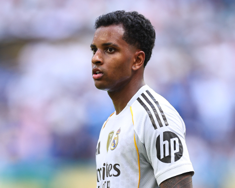 每体：尽管曼城对罗德里戈表现出浓厚兴趣，但他仍倾向于留在皇马