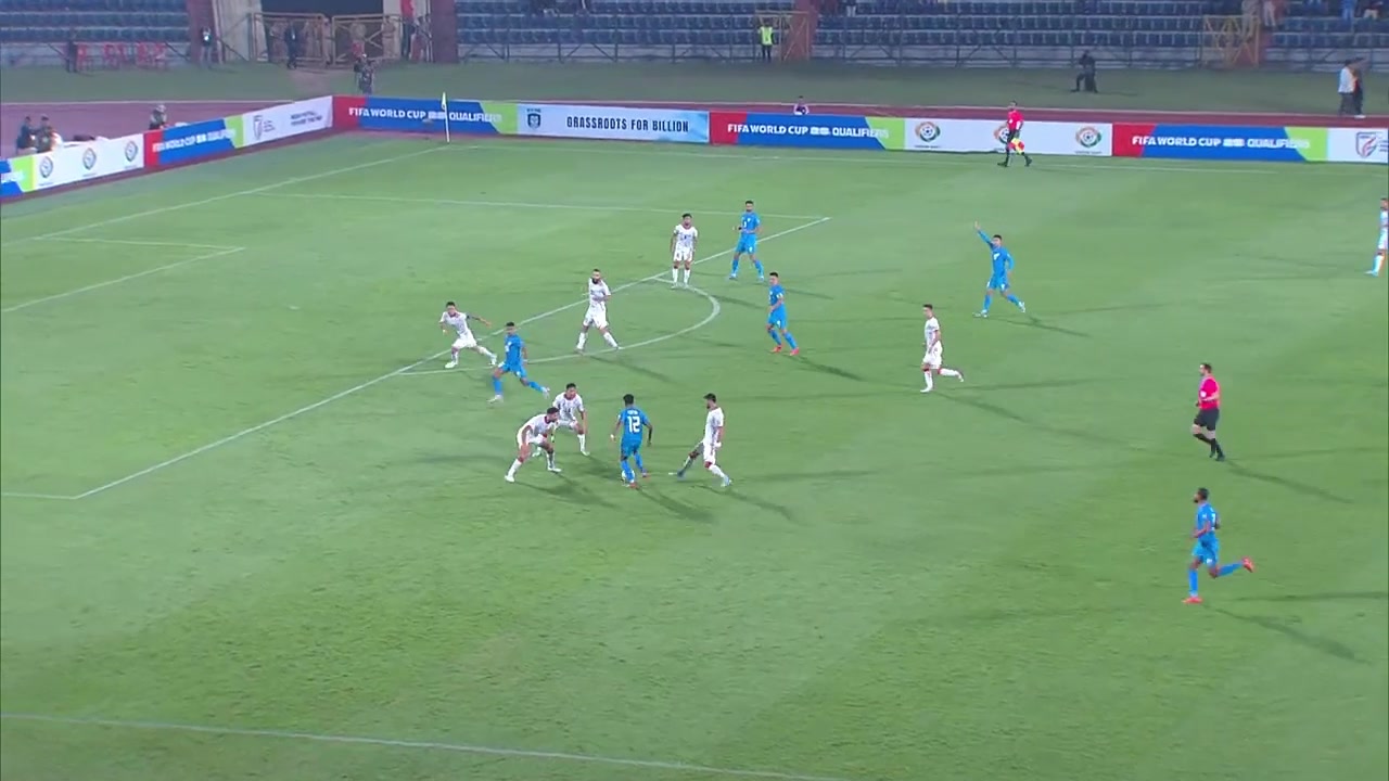 世预赛-穆卡马德点球绝杀阿富汗2-1逆转印度-24VS直播