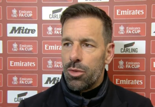 曼联2-1莱斯特城晋级足总杯16强，范尼：我们被越位时间击败