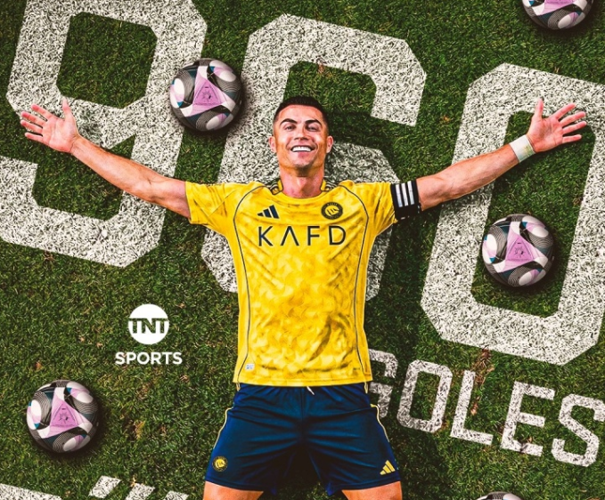 只差最后40球!C罗生涯960球,皇马450球曼联145球