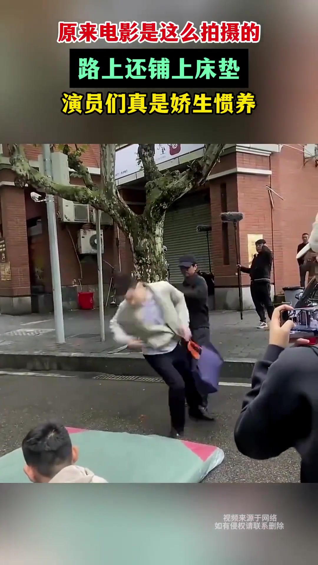 🎥✨ 演员招募！！ 🎬 Casting Call ! ! 🙌 哈咯哈咯，我们是Unkn6wn Production，来自韩江传媒大学Media  Production 的学生！ 📽️ 目前我们正在筹备拍摄一部时长25 分钟的微电影! 这是一部温馨的*, image size:1080x1920